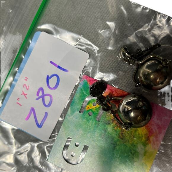 Vintage Silver Metal Orb Ball Dangle Clip On Statement Earrings - Picture 10 of 10